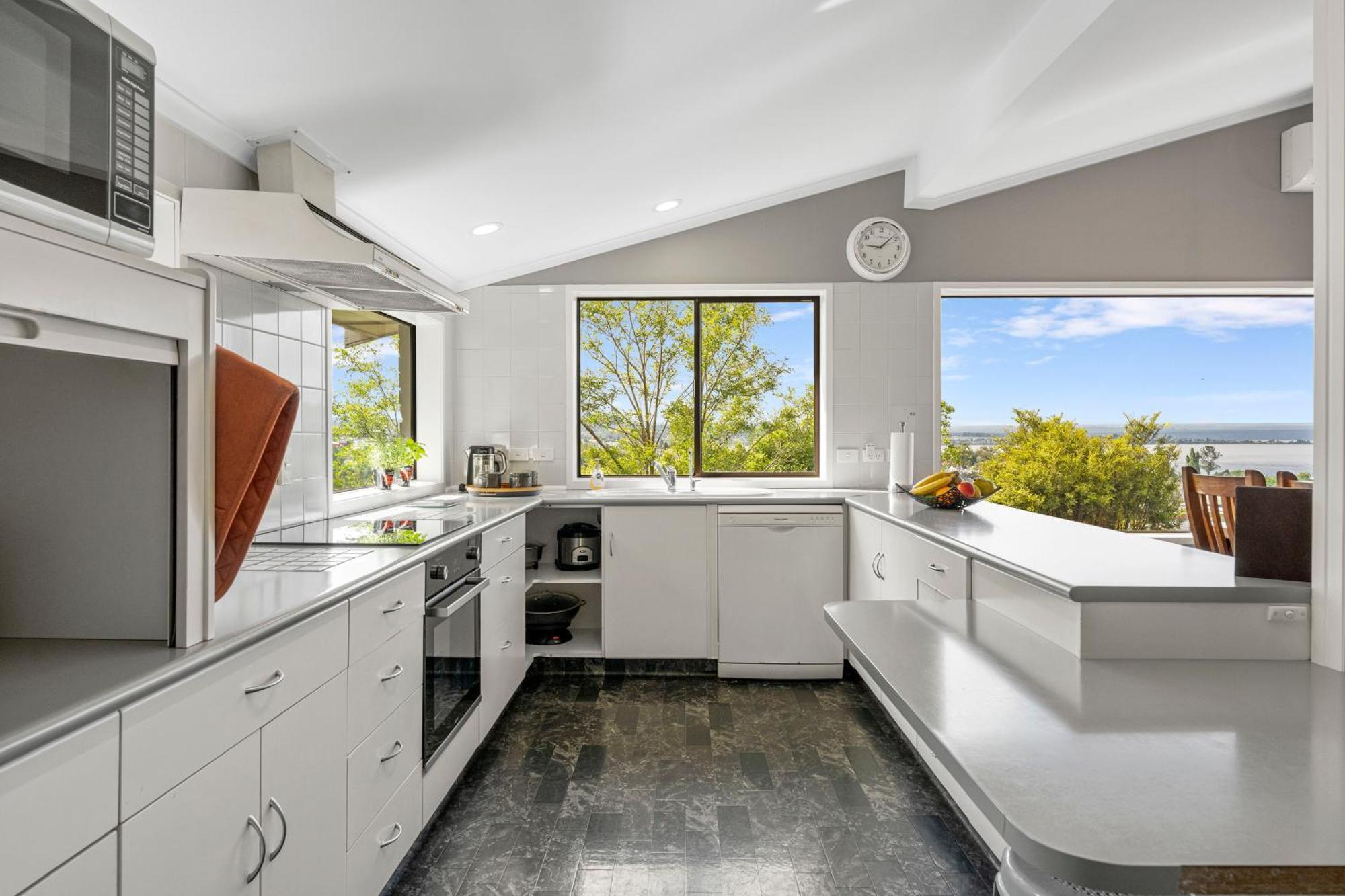 Ngaio Views - Lake Taupo Holiday Home Exterior foto