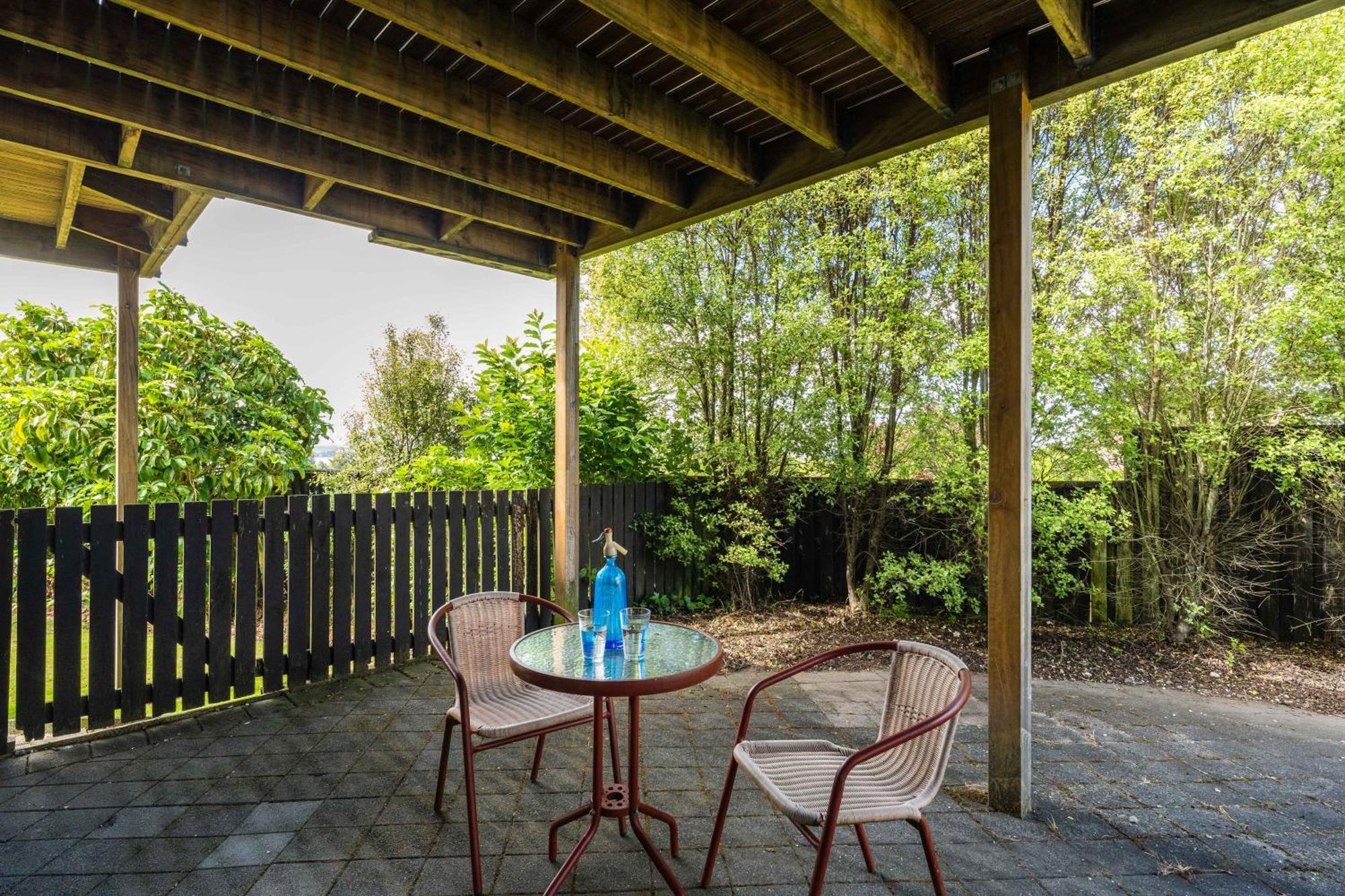 Ngaio Views - Lake Taupo Holiday Home Exterior foto